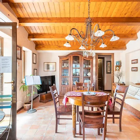 Villarose Castelbuono (Sicily)