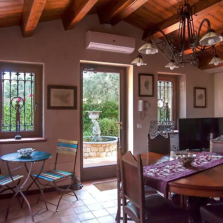 Villarose Castelbuono (Sicily)